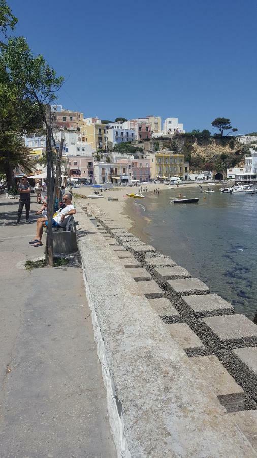 La Casa Sugli Archi Ponza Exterior foto